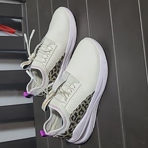 Clove (with love) medical shoes, women's size 6.5